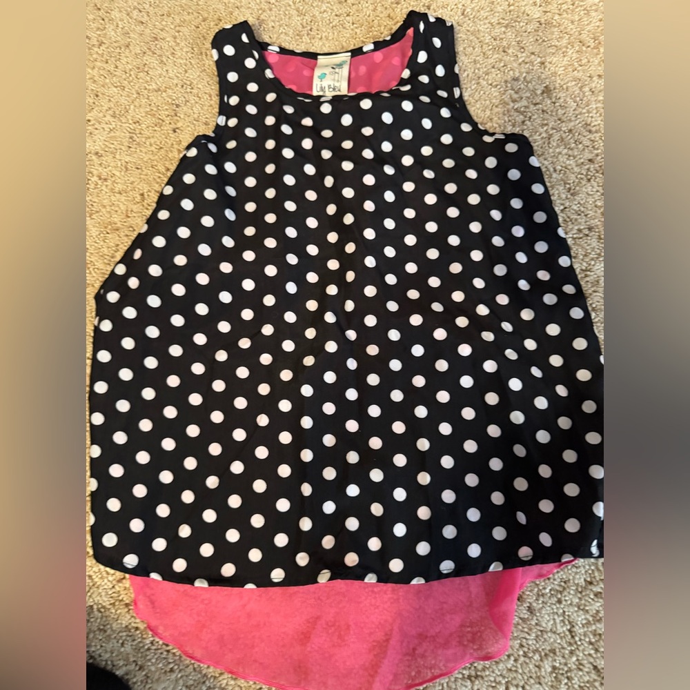 Kids black and white polka dot tank top with a pink underlay 🖤🤍💓